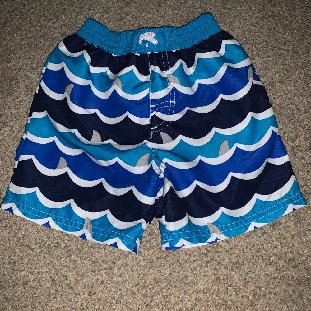 2T boys swim trunks